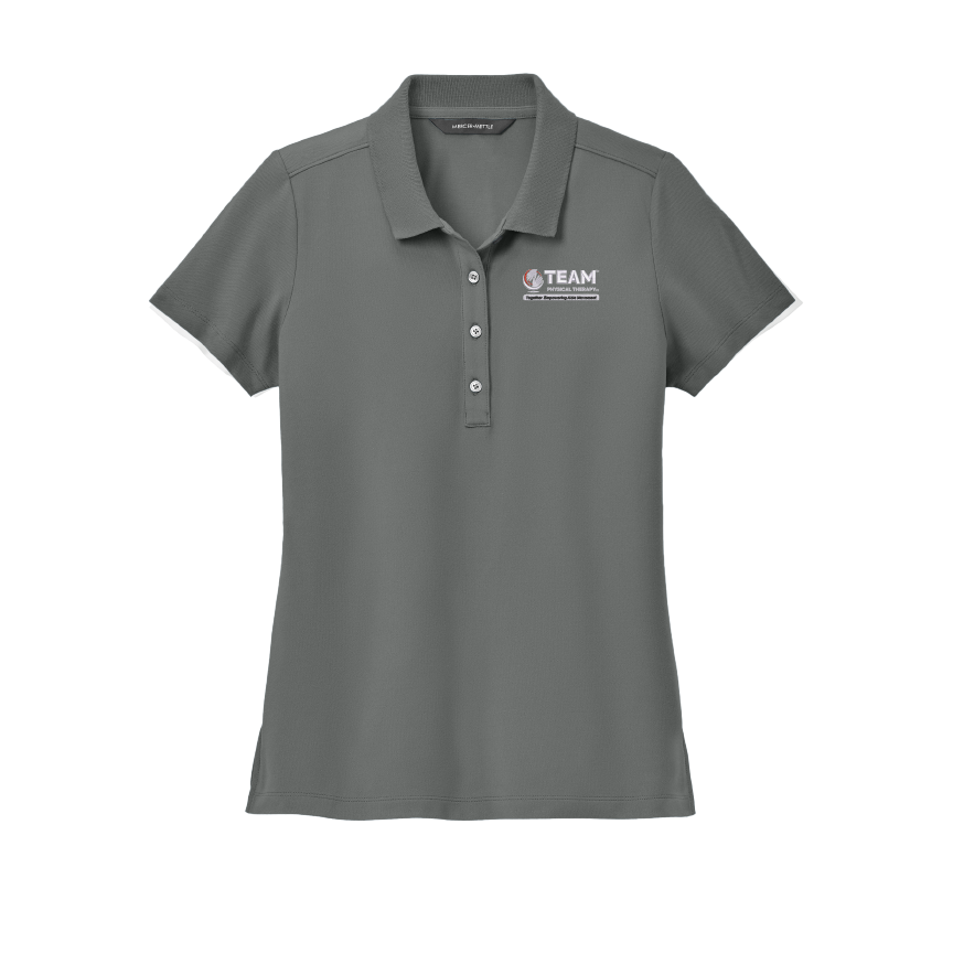 Polo de piqué elástico para mujer de Mercer+Mettle | Fisioterapia en equipo